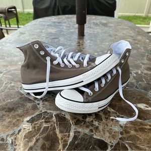 CONVERSE HIGH TOPS